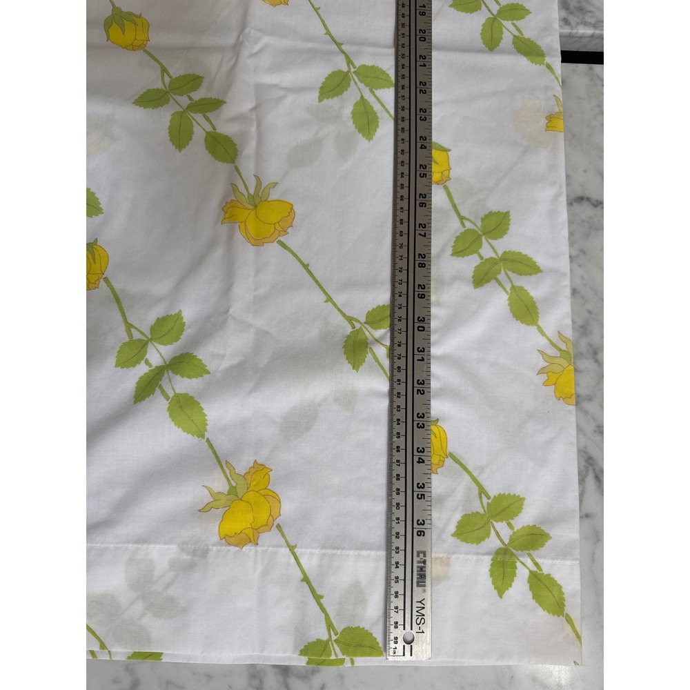 VTG Yellow Rose Floral Print Pillowcase White Green Stem Cottagecore King sz - Picture 5 of 5